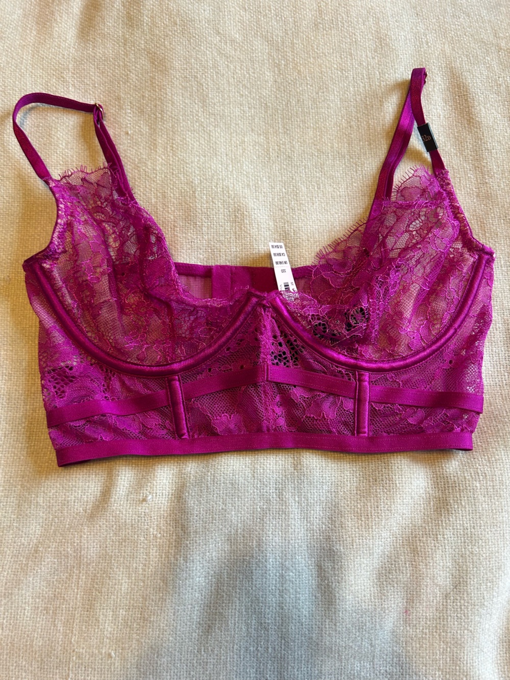 Victoria’s Secret very sexy demi bra 32D NWT